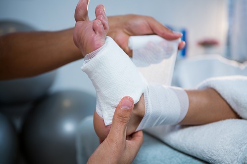 the-importance-of-using-gauze-in-dressing-wounds